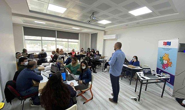 Aydın'da 250 öğretmene "Farklılaştırılmış Eğitim Programı ve Rehberlik" eğitimi düzenlendi