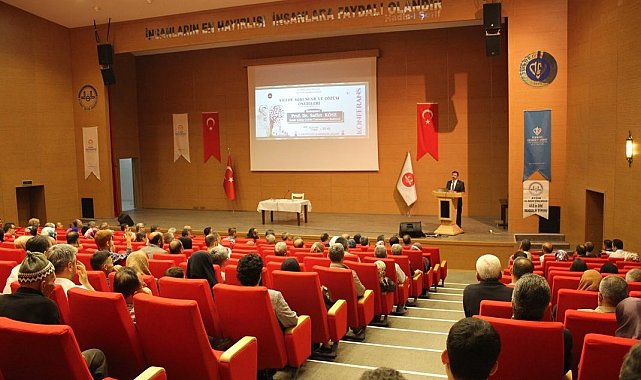 Aydın'da 'Ailede Sorunlar ve Çözüm Önerileri' konferansı düzenlendi