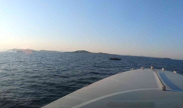 Ayvalık'ta 53 göçmen kurtarıldı