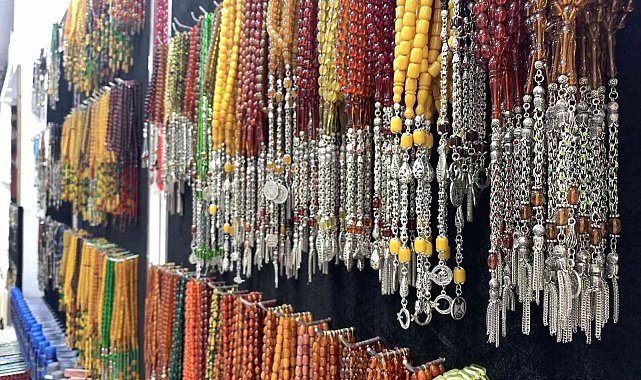 Babalar Günü öncesinde doğal taş tespihlere ilgi büyük