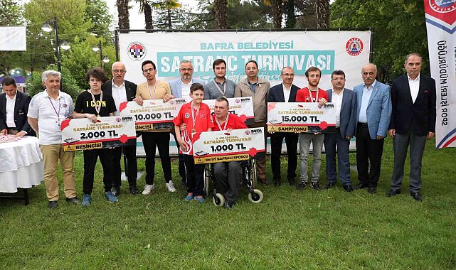 Bafra&#039;da satranç turnuvasında ödüller sahiplerini buldu