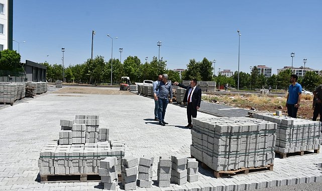 Bağlar Belediyesi yol iyileştirme çalışmalarına devam ediyor