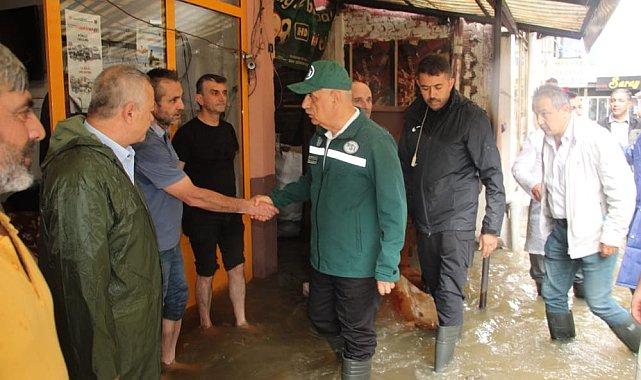 Bakan Kirişçi selin vurduğu Saltukova'da