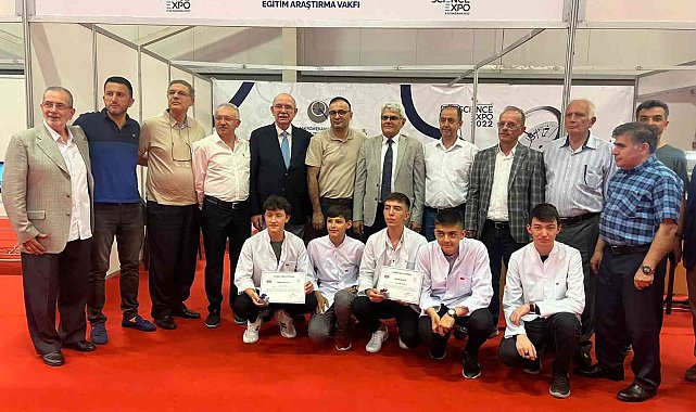 Bakan Özer&#039;den mikromekanik öğrencilerine özel ilgi