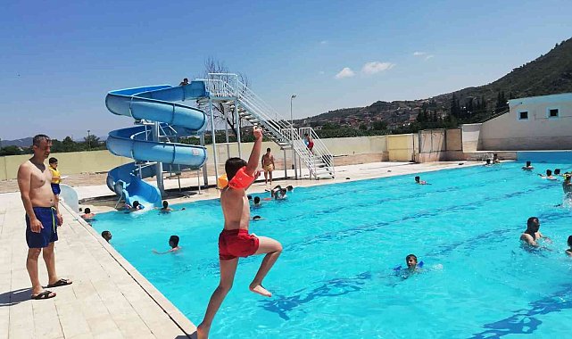 Bakım ve onarımı biten yüzme havuzuna ulaşım ücretsiz olacak