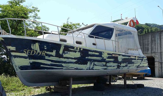 Balıkçı tekneleri yeni yeni sezona hazırlanıyor