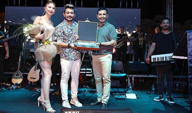 Balıkçılar Meydanı&#039;nda sezona &#039;Merhaba&#039; konseri