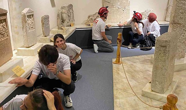 Bandırma Müzesinde gerçek gibi tatbikat