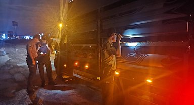 Bangladeşlileri yurt dışına kaçırmaya çalışan 5 organizatör tutuklandı