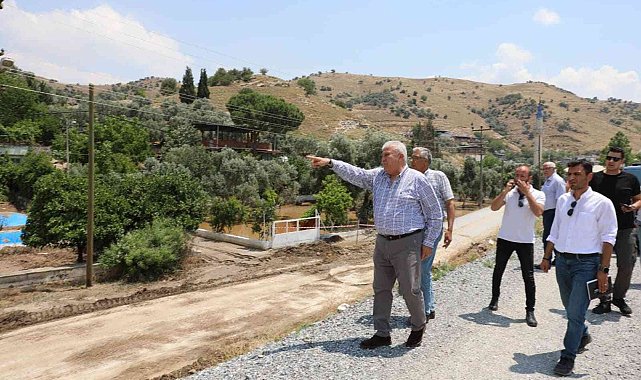 Başkan Atay yağıştan etkilenen mahallelerde incelemelerde bulundu