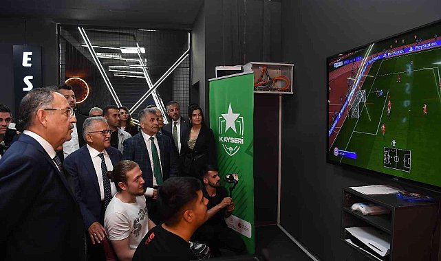 Başkan Büyükkılıç gençlerle buluştu