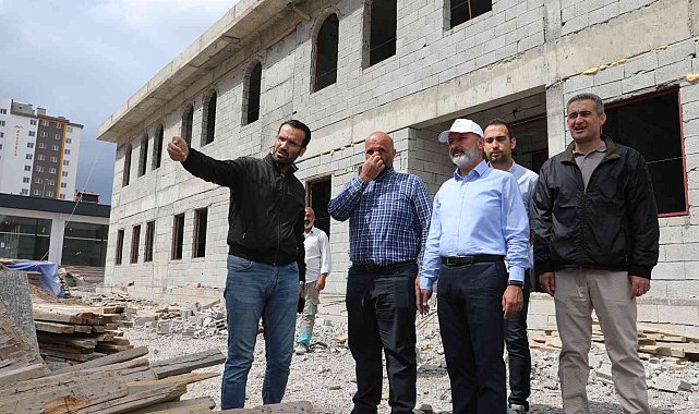 Başkan Çolakbayrakdar, Beyazşehir'de Kur'an Kursu'nu inceledi