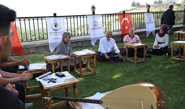 Başkan Çolakbayrakdar gençlerle bir araya geldi