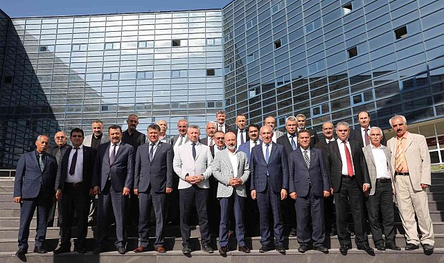 Başkan Çolakbayrakdar: "Her zaman esnafımızın yanındayız"