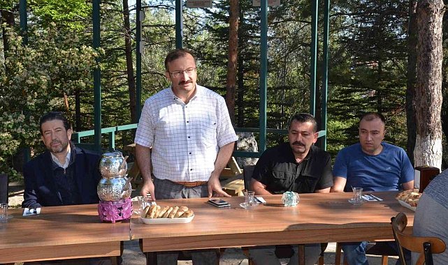 Başkan Hüseyin Doğan, kahvaltıda işçilerle bir araya geldi