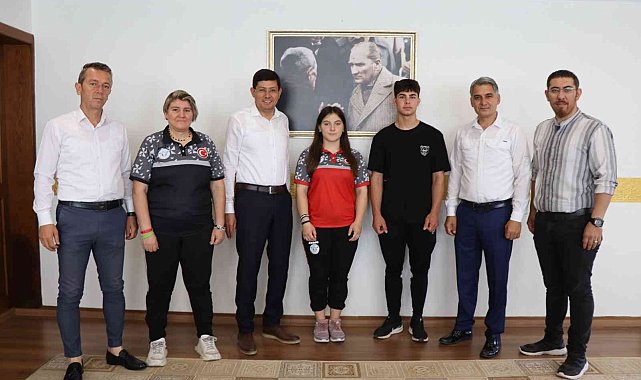 Başkan Özcan, Nazilli&#039;nin şampiyonlarını ağırladı