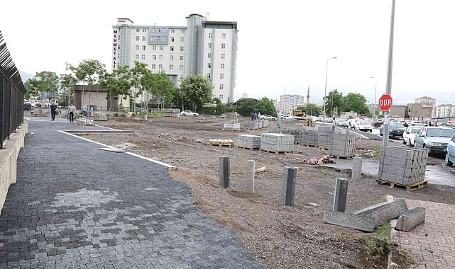 Başkan Palancıoğlu: "Şehrin merkezinde hummalı çalışma devam ediyor"