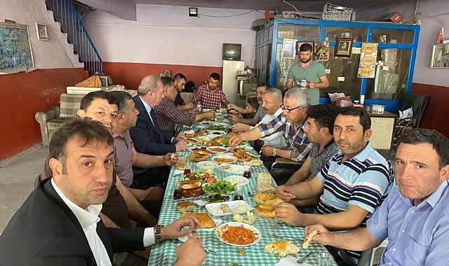 Başkan Şahiner esnafla kahvaltıda buluştu