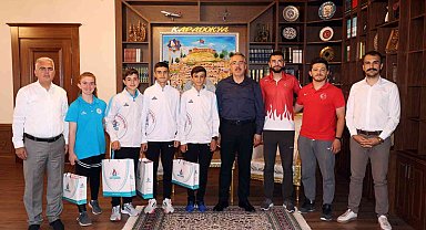 Başkan Savran, genç sporcuları ödüllendirdi
