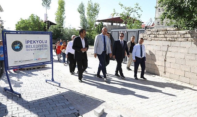 Başkan Vekili Aydın; Karşıyaka Mahallesi sakinleri ile bir araya geldi