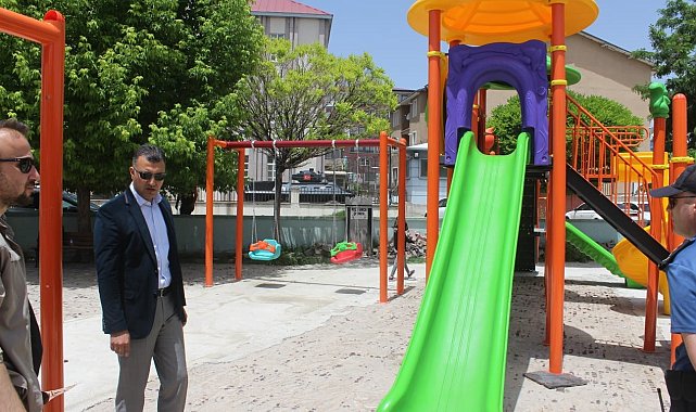 Başkan Vekili Savar, onarımı yapılan parkları inceledi