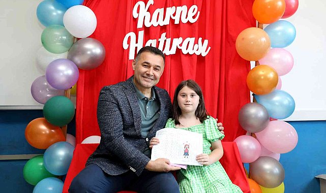 Başkan Yücel'den öğrencilere karne sürprizi