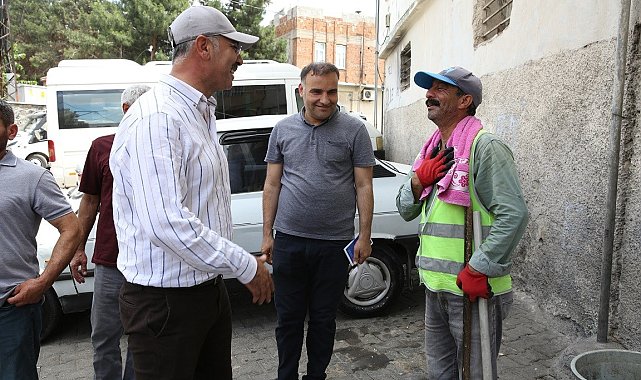 Başkanı gören mahalleli ortopedik hasta yatağı istedi