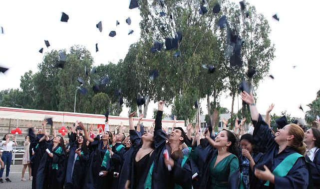 Başkent'te mezuniyet coşkusu