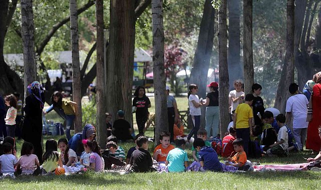 Başkentliler Yakacık Mesire Alanı&#039;na akın etti