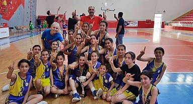 Basketbolda şampiyon Bağlar Belediyespor