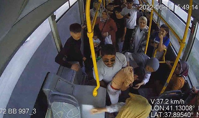 Batman&#039;da belediye otobüsünde panik anları
