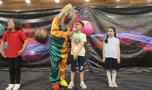 Bayburt ve Tuzla Belediyesi'nden çocuklara yönelik tiyatro gösterisi