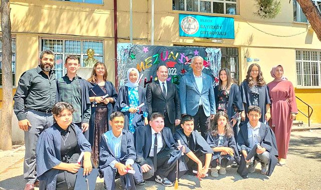 Bayırköy&#039;de öğrenciler son ders zilinin çalmasıyla yaz tatiline girdi