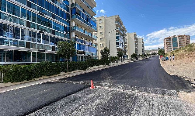Bayraklı&#039;da asfaltlama çalışmaları hız kesmiyor