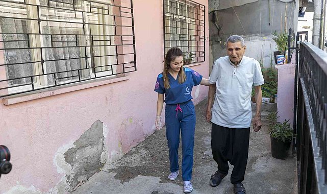 Belediyenin fizyoterapi hizmeti sayesinde ayağa kalktı