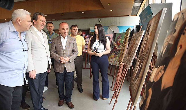 Bergama&#039;da 86. Kültür ve Sanat Festivalinin 2. günü dolu dizgin geçti