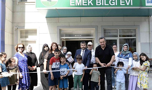 Bilgi evi öğrencilerinden renkli sergi