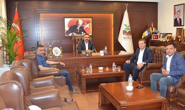 BİMFED&#039;ten Mutki&#039;deki bütün köylere giyim yardımı