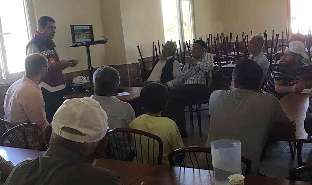 Bingöl'de üreticiler kene konusunda bilgilendirildi