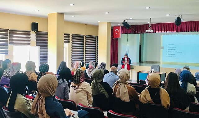 Bingöl&#039;de usta öğreticilere &#039;Şiddetsiz İletişim Eğitimi&#039; verildi