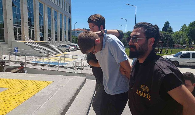 Bir hafta önce boşandığı eski eşini ve 3 yaşındaki oğlunu bıçaklayarak öldürdü