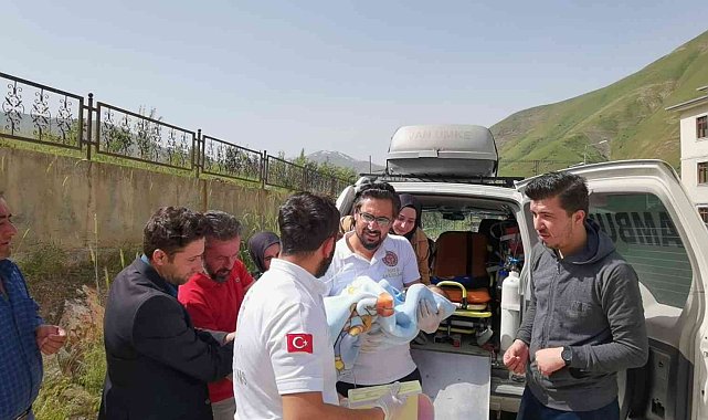 Böbrek fonksiyonları bozuk olan bebek için helikopter havalandı