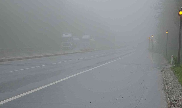Bolu Dağı&#039;nda şiddetli sağanak ve sis etkili oluyor