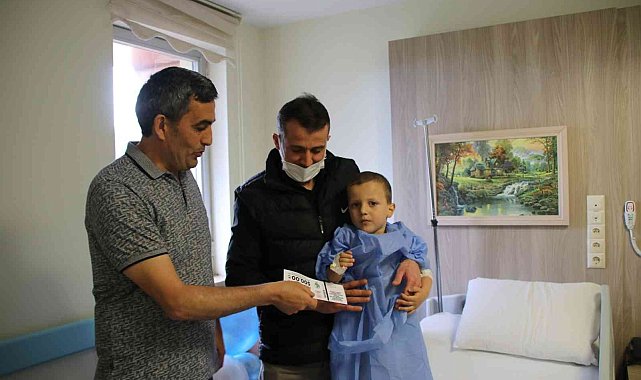 Bolu&#039;da 200 çocuk şölenle sünnet oluyor