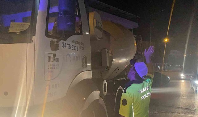 Bu caddeye giren ağır tonajlı araçlar ceza yiyecek