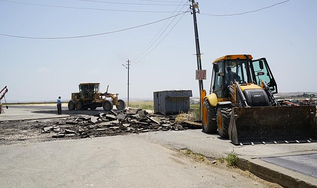 Buğdaycılar pazarında asfalt çalışması