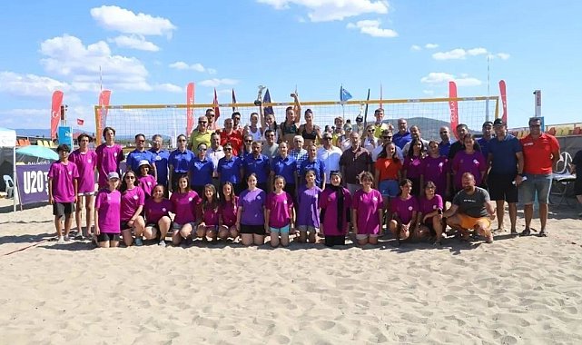 Burhaniye&#039; de U20 Plaj Voleybolu Türkiye Şampiyonası tamamlandı