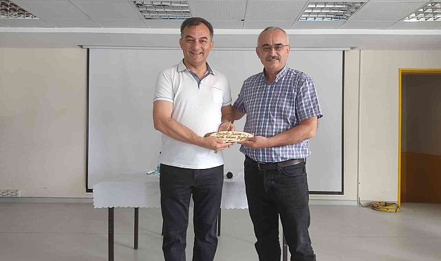 Burhaniye'de 'Yazar-Okur' etkinliği