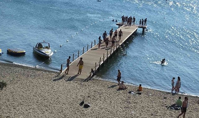 Burhaniye&#039;de hasarlı iskeleyi Büyükşehir onardı