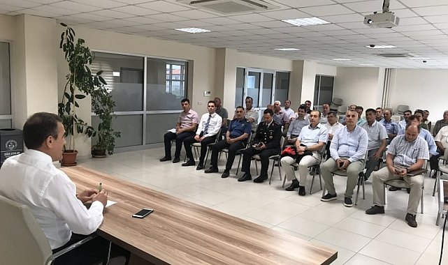 Burhaniye'de muhtarların sorunları masaya yatırıldı